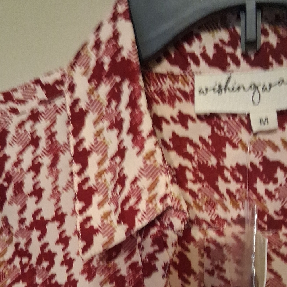 Women's Red Patterned Top - Picture 9 of 16